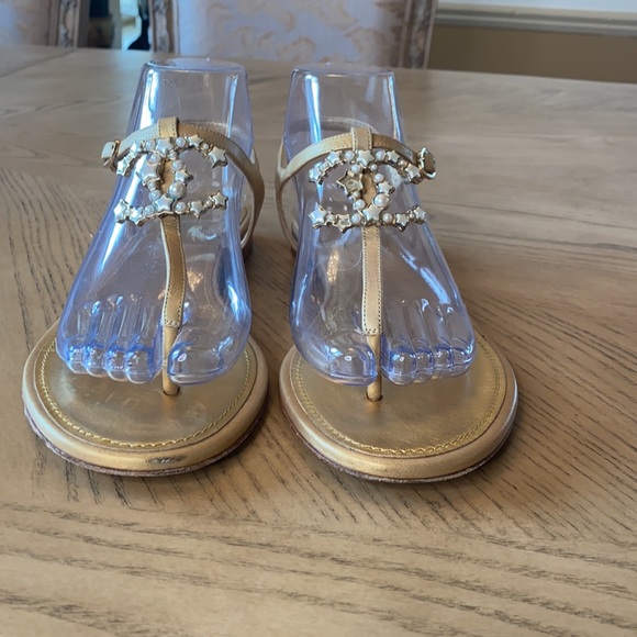 ❤️ Authentic Chanel Sandals - Picture 3 of 10